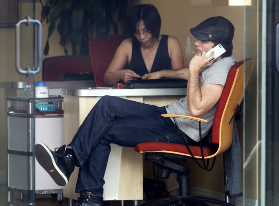 Ian Somerhalder, Manicure Ian Somerhalder, Manicure